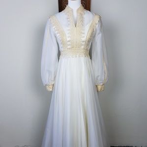 Vintage 70s Boho Wedding Dress